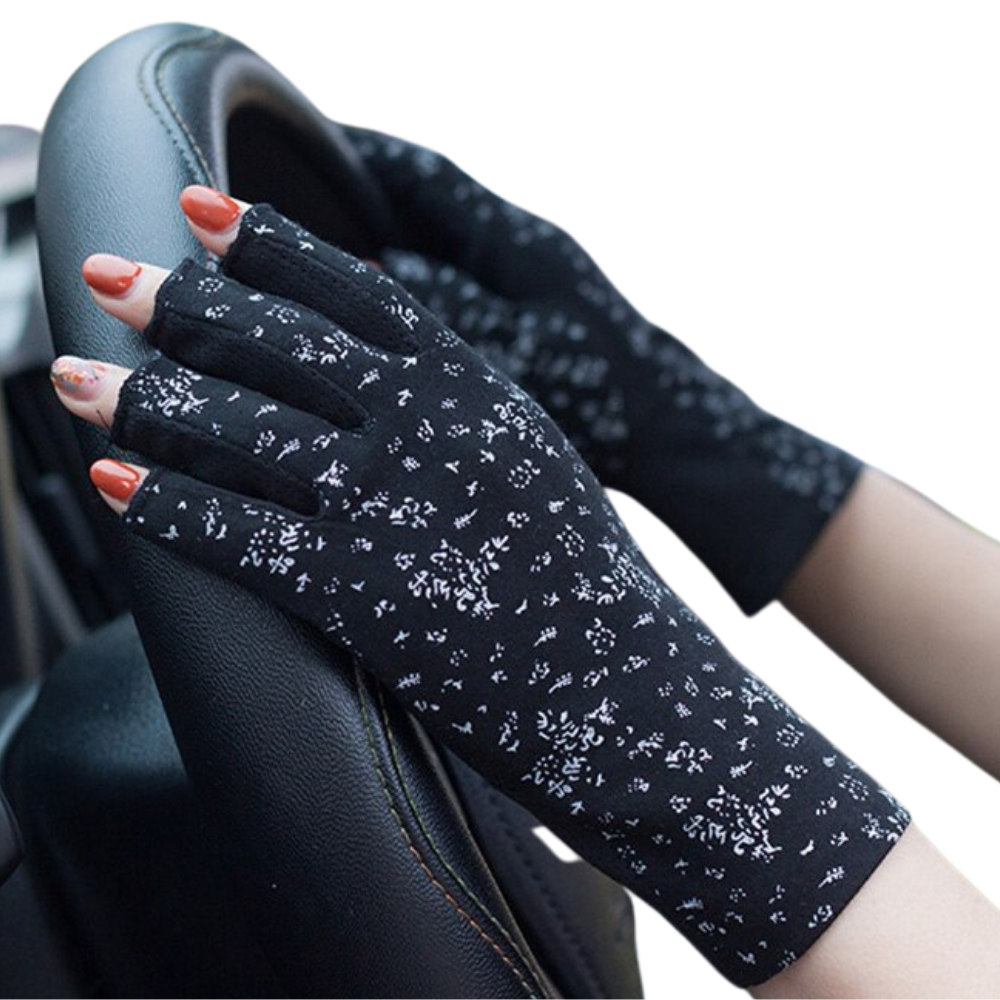 Elegant cotton gloves with UV protection